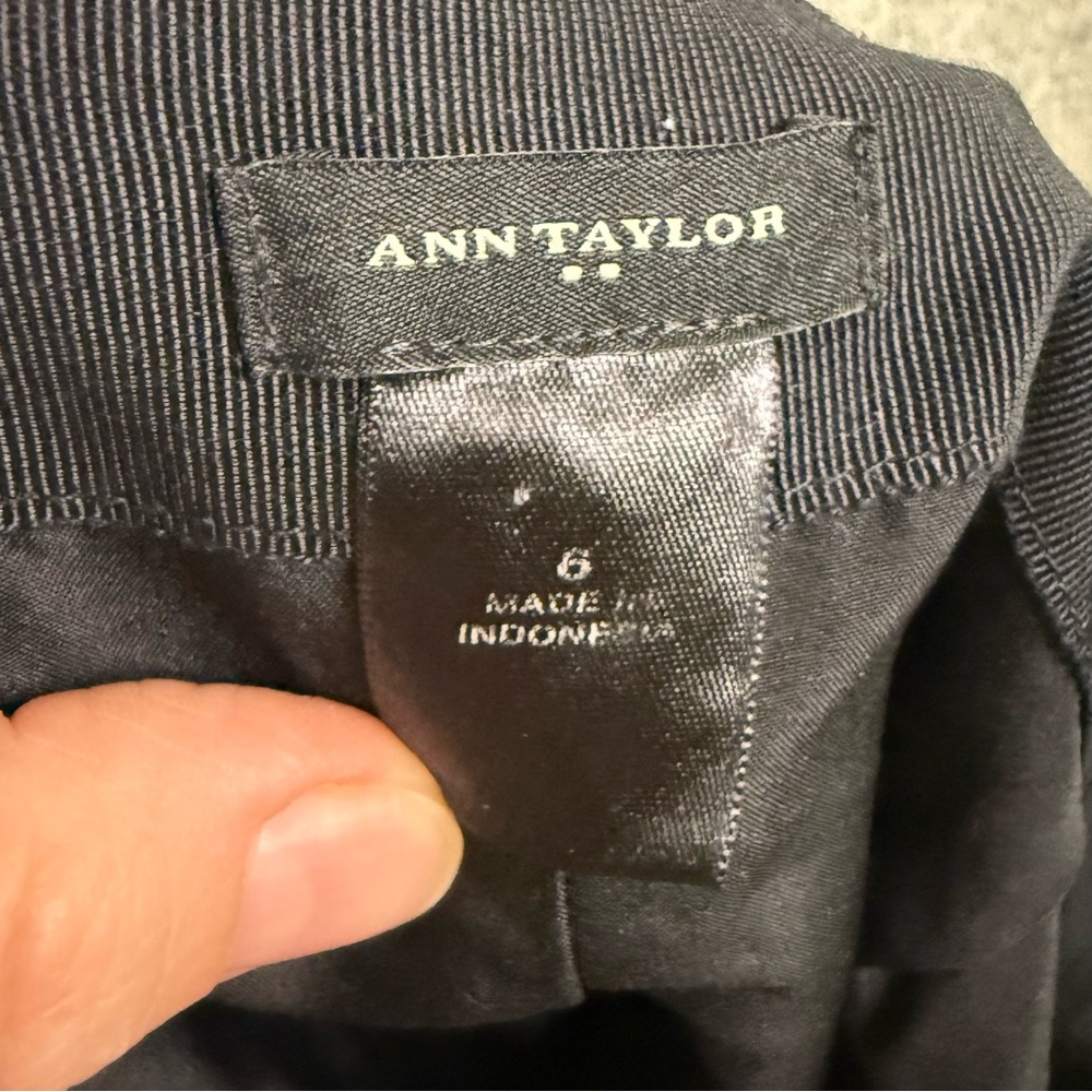 Ann Taylor Black and White Textured Pencil Skirt Size 6 - Picture 5 of 5
